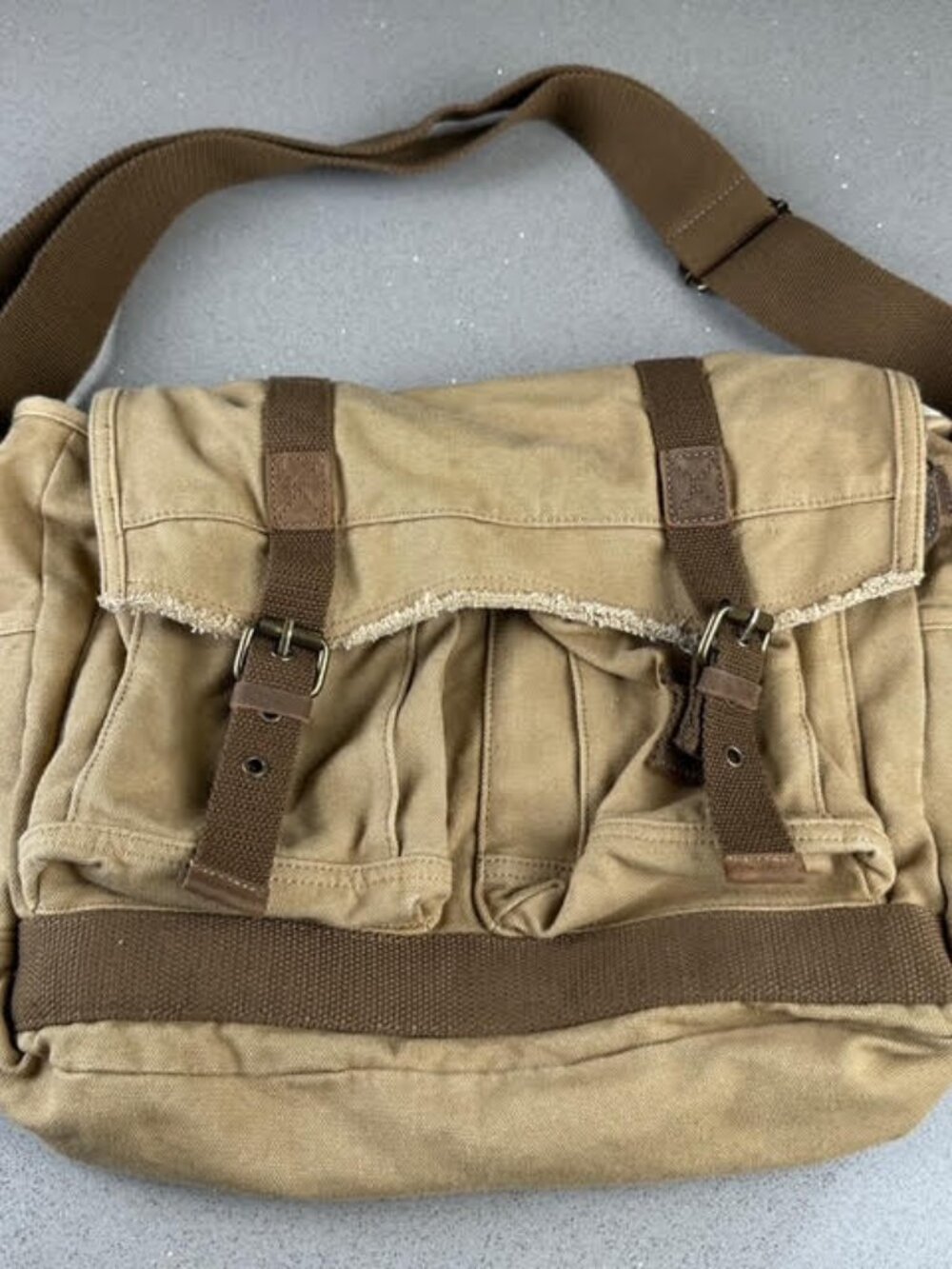 Vagabond Traveler Multi Compartment 15" Laptop Canvas Messenger Shoulder Bag Tan